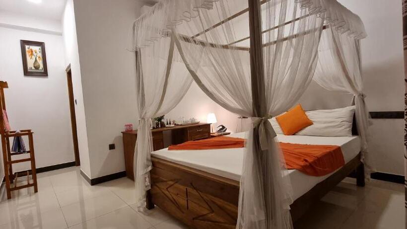 膳宿费 Maduranga N Guest