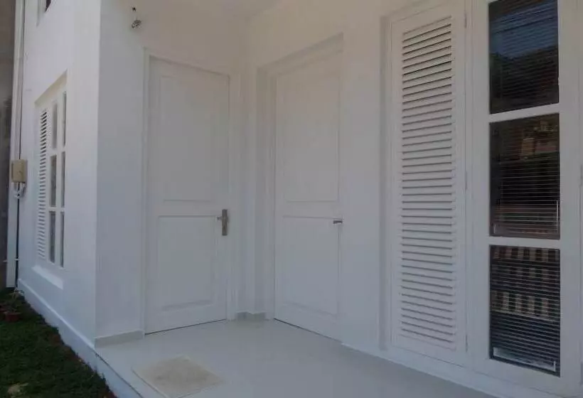 ペンション White Villa Ambalangoda