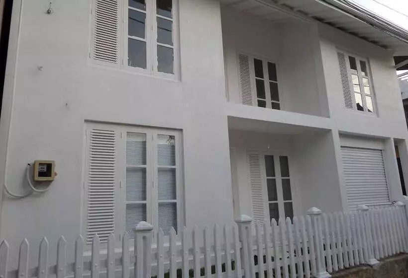 ペンション White Villa Ambalangoda