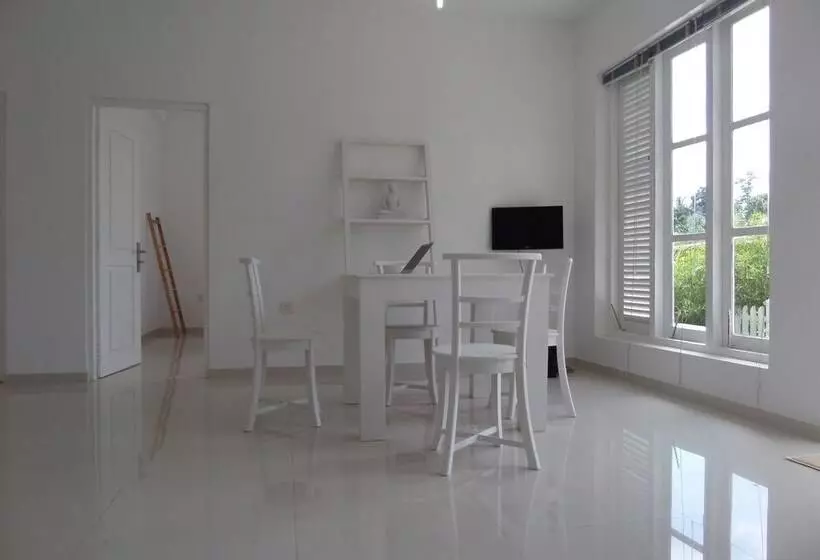 ペンション White Villa Ambalangoda