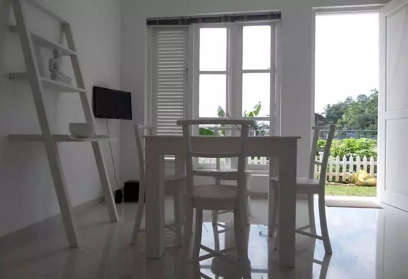 ペンション White Villa Ambalangoda