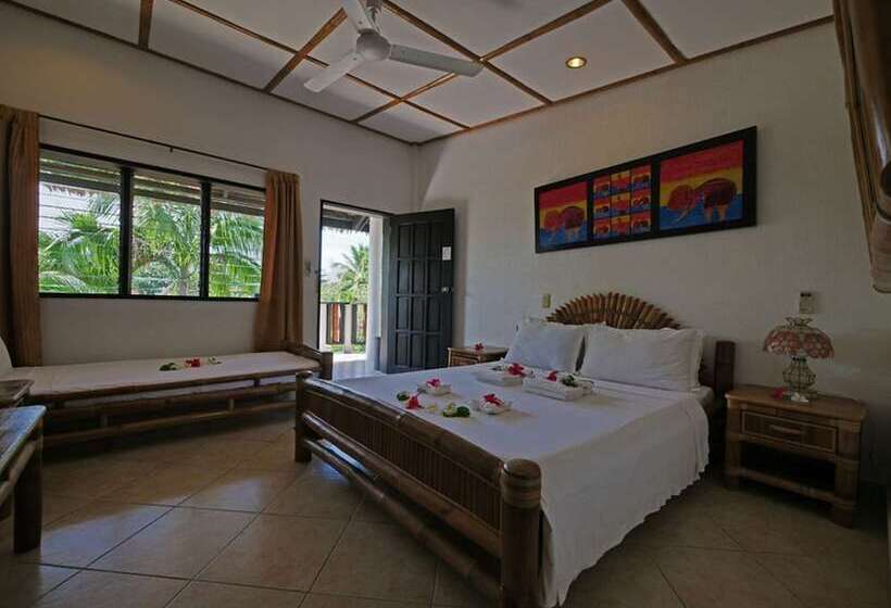 Dolphin House Resort Moalboal