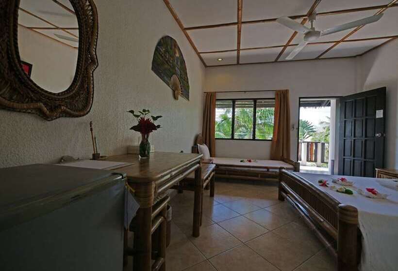 Dolphin House Resort Moalboal