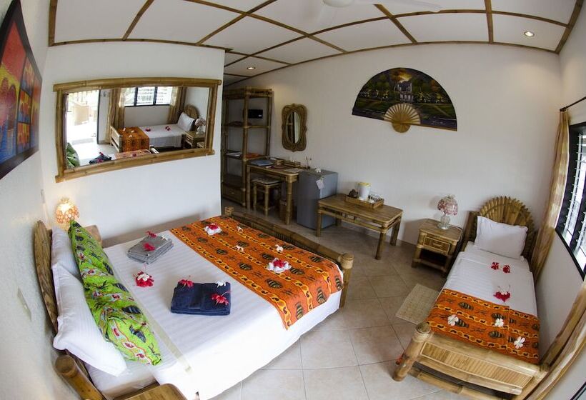 Dolphin House Resort Moalboal