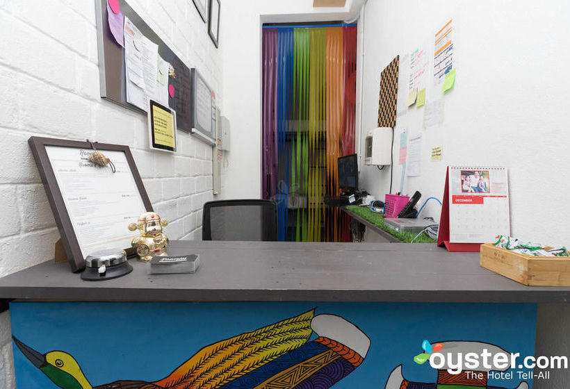 Roomies Boutique Bed & Breakfast  Hostel