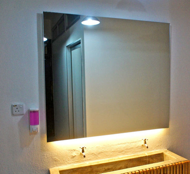 Roomies Boutique Bed & Breakfast  Hostel