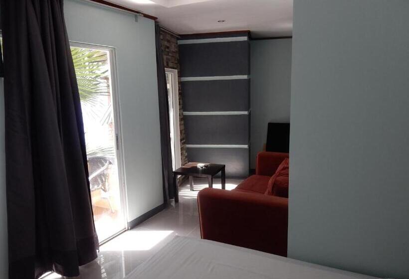 Oslob Seafari Resort