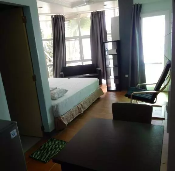 Oslob Seafari Resort