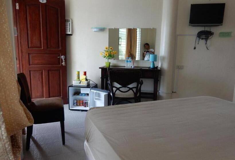 Oslob Seafari Resort