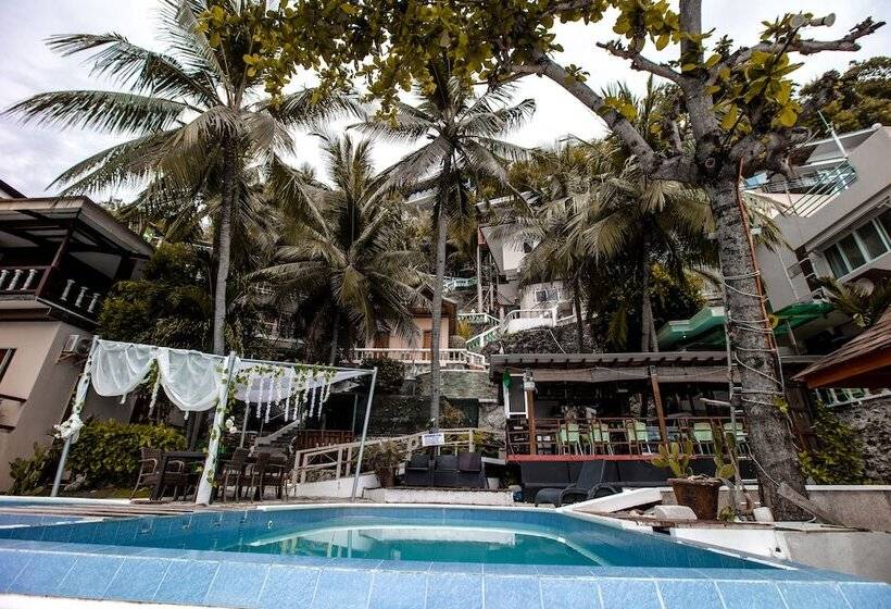 Oslob Seafari Resort