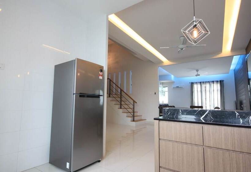 Shamrock Beach Villas 9