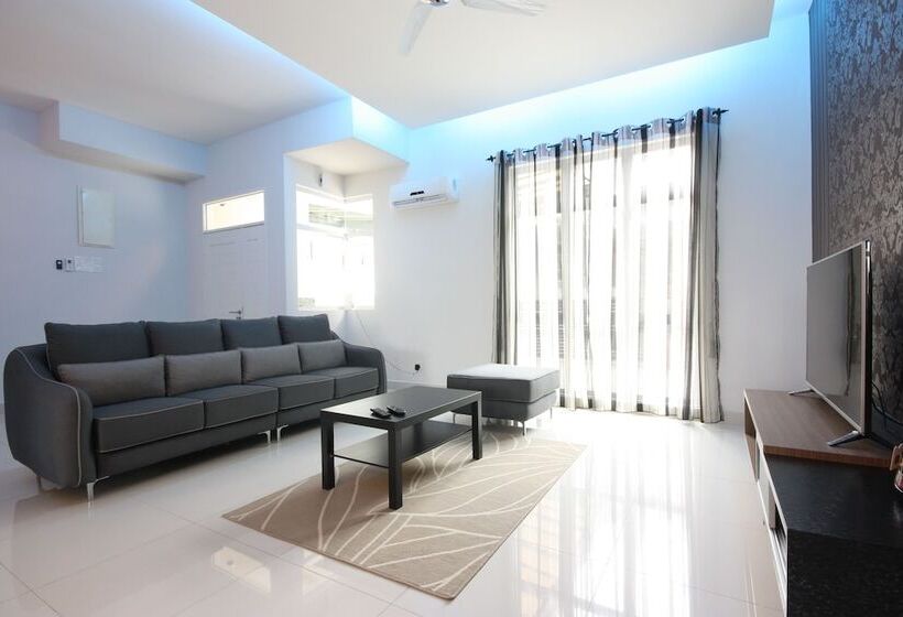 Shamrock Beach Villas 9