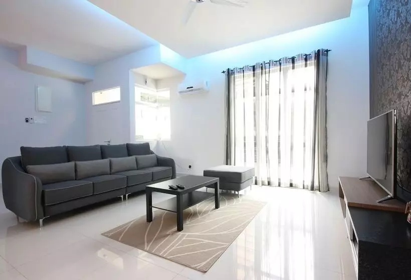 Shamrock Beach Villas 9