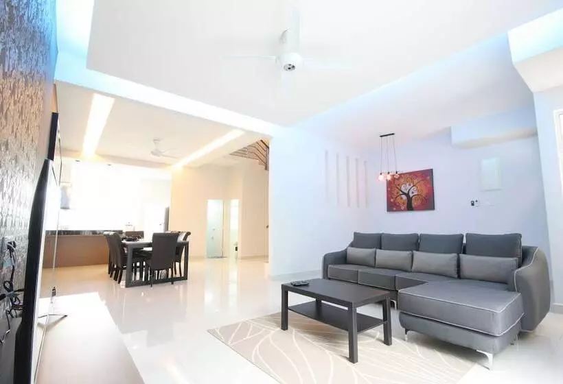 Shamrock Beach Villas 9