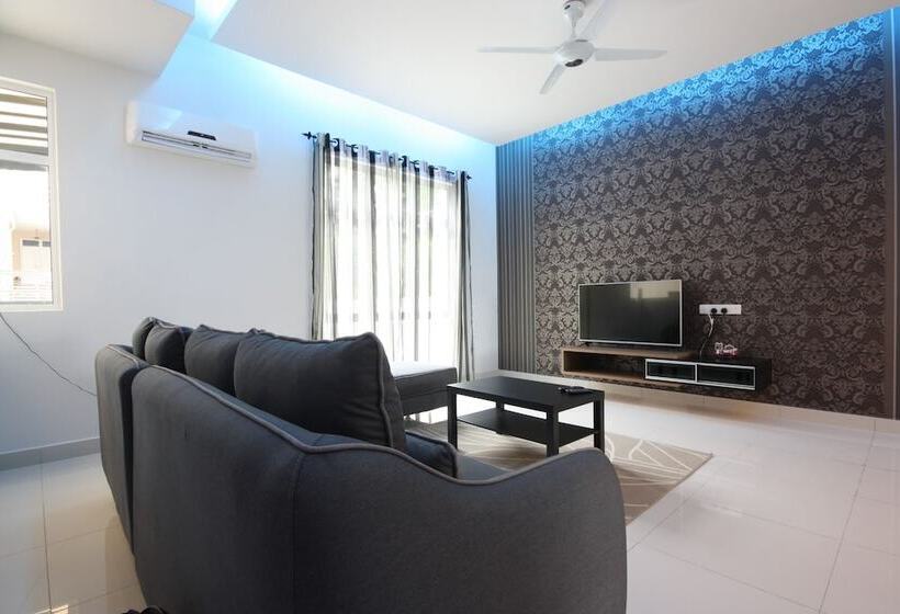 Shamrock Beach Villas 9