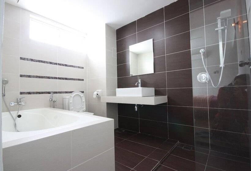 Shamrock Beach Villas 9