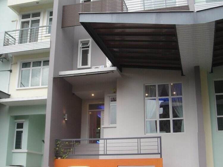 Shamrock Beach Villas