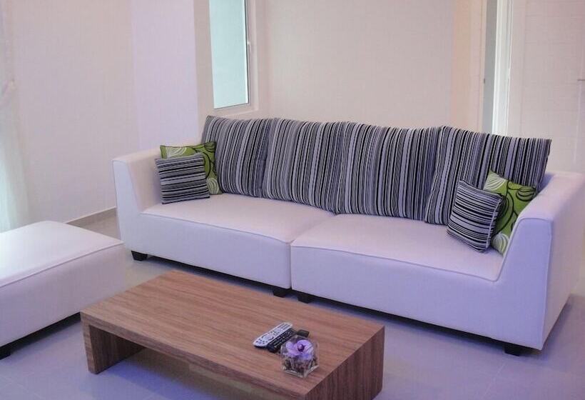 Shamrock Beach Villas