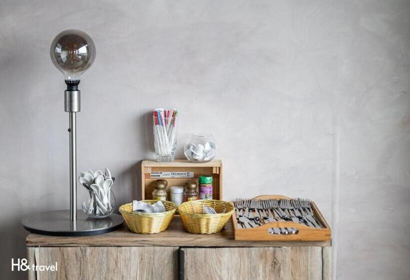 تختخواب و صبحانه H& Jiufen Ore Inn