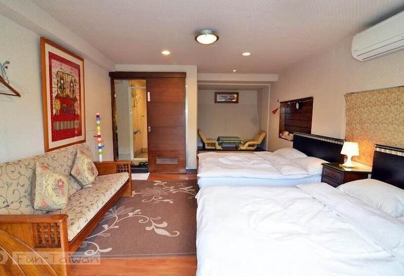 تختخواب و صبحانه Levite Villa