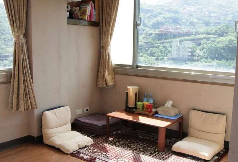 تختخواب و صبحانه Levite Villa