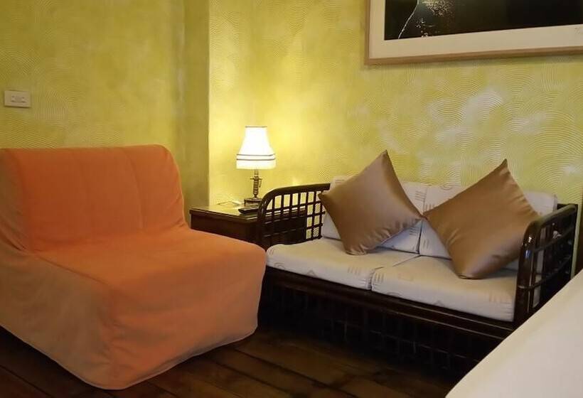 تختخواب و صبحانه Levite Villa