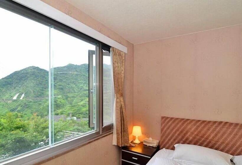 تختخواب و صبحانه Levite Villa