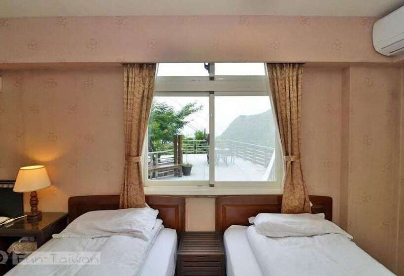 تختخواب و صبحانه Levite Villa