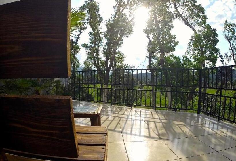 تختخواب و صبحانه Surfspot House