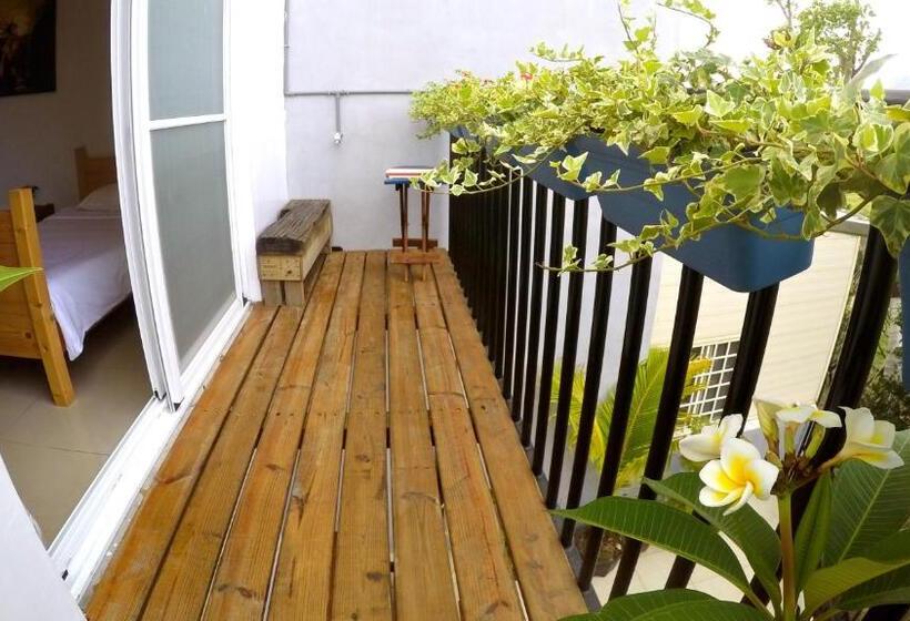 تختخواب و صبحانه Surfspot House