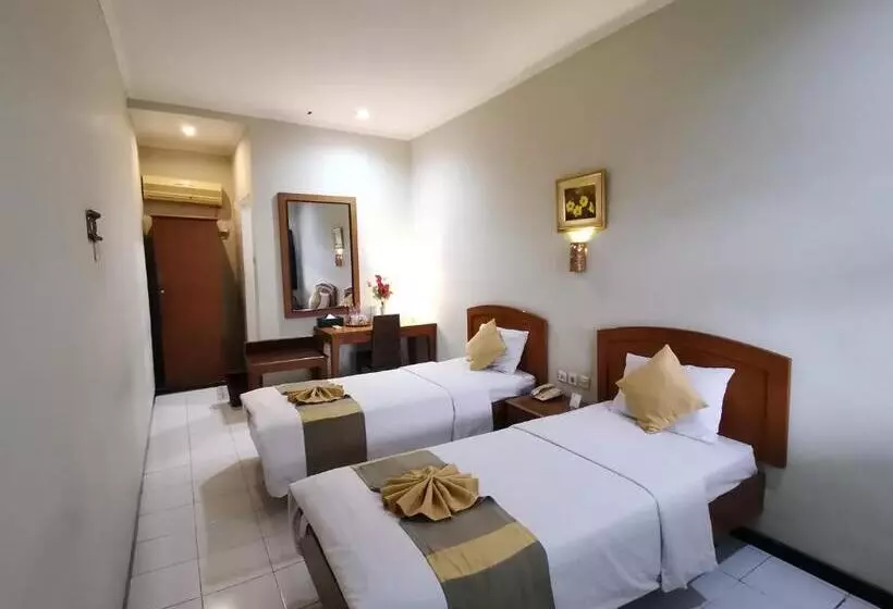 Hotel Catur Putra