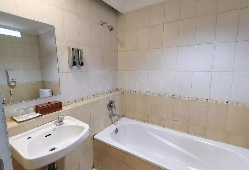 Hotel Catur Putra