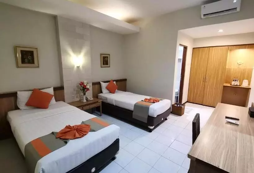 Hotel Catur Putra