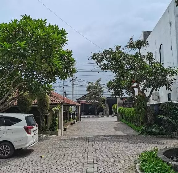 Hotel Catur Putra