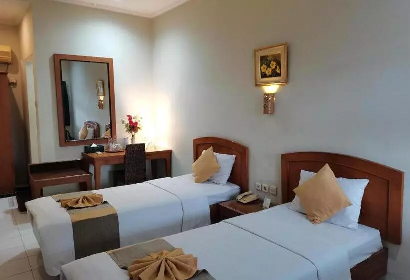 Hotel Catur Putra