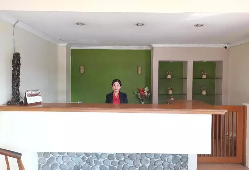 Hotel Catur Putra