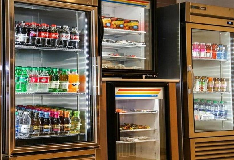 ホテル Holiday Inn Express & Suites Kingston Ulster, An Ihg