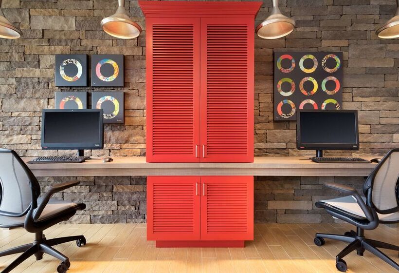 Отель Home2 Suites By Hilton Roanoke, Va