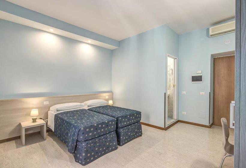 Fotos del hotel Nuova Monaco:  7