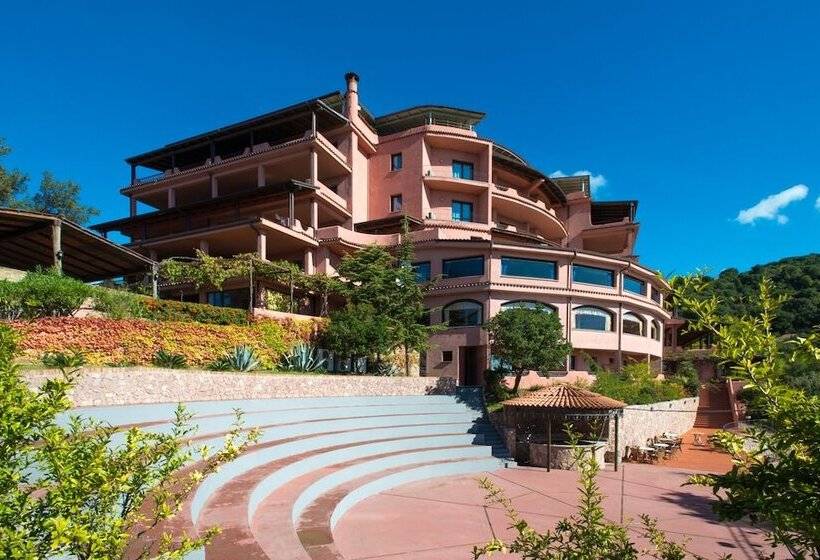 فندق Pietre Rosse Residence Club Palinuro