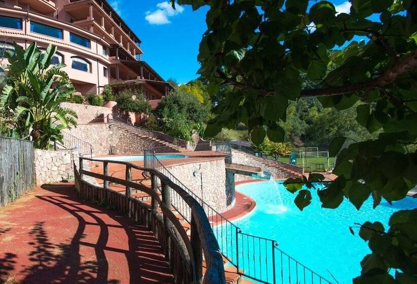 فندق Pietre Rosse Residence Club Palinuro