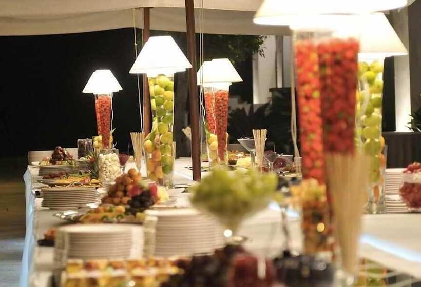 فندق Pietre Rosse Residence Club Palinuro