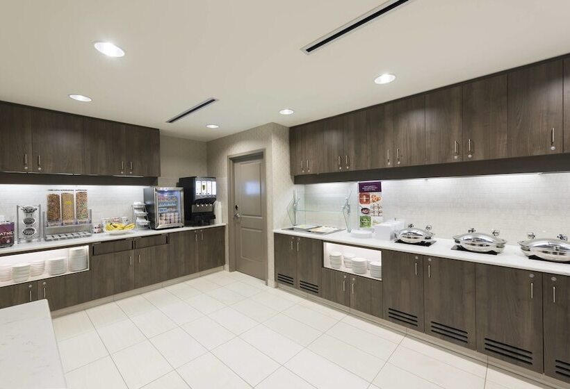 فندق Residence Inn By Marriott Milwaukee West