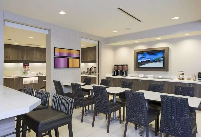 ホテル Residence Inn By Marriott Milwaukee West