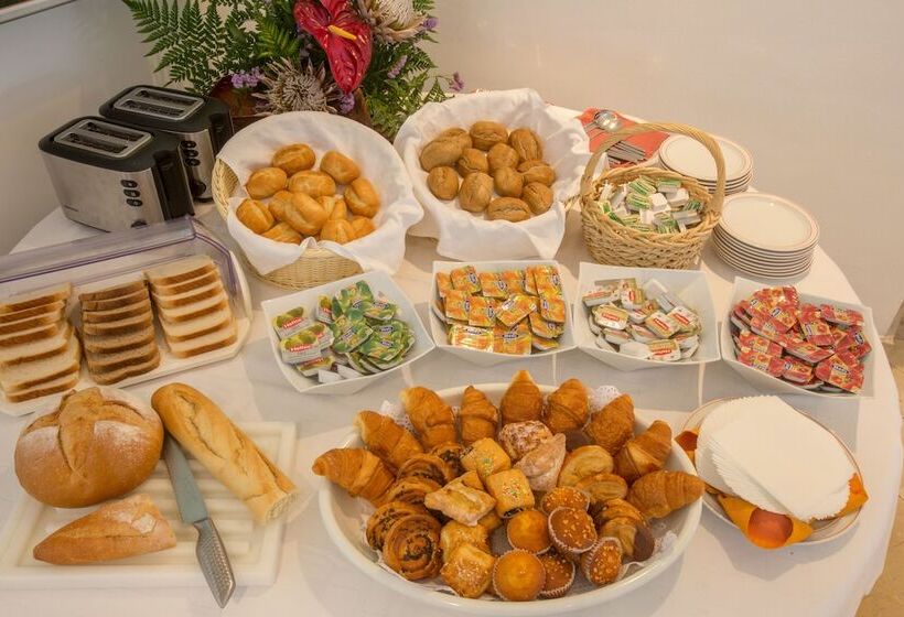 Hollywood Mirage   Excel Hotels & Resorts