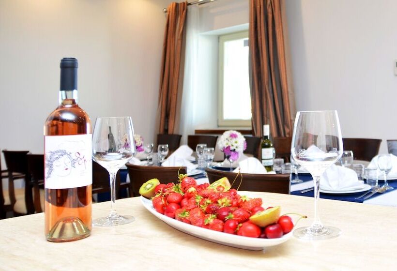 فندق View 4 You Apartments