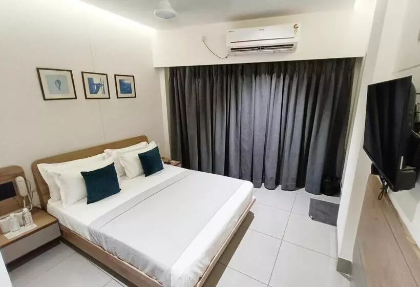 Kant By Gohotels   Near Shree Dwarkadhish Temple