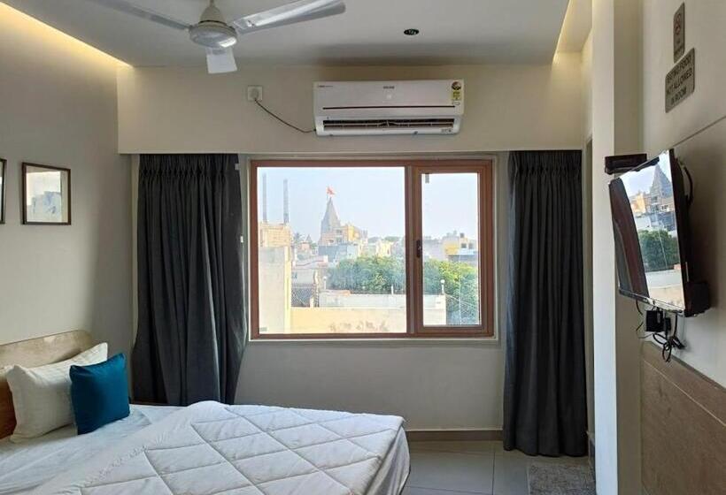 Kant By Gohotels Near Shree Dwarkadhish Temple