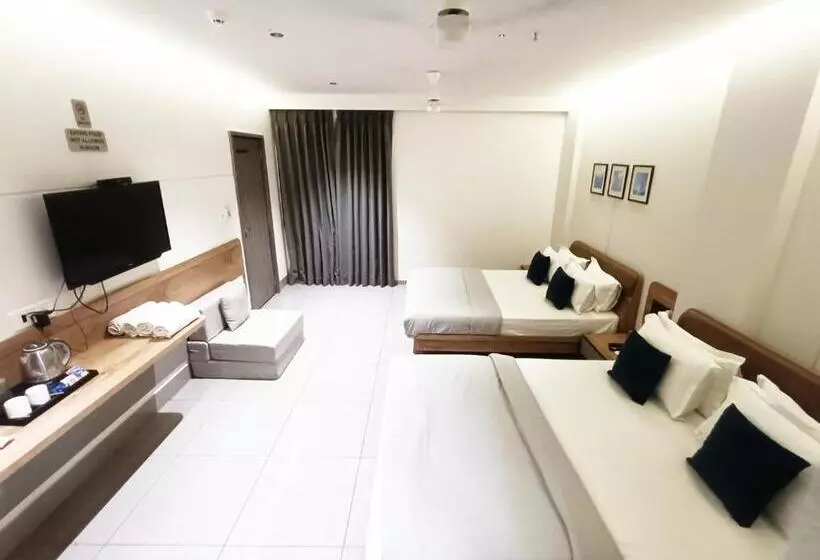 Kant By Gohotels   Near Shree Dwarkadhish Temple