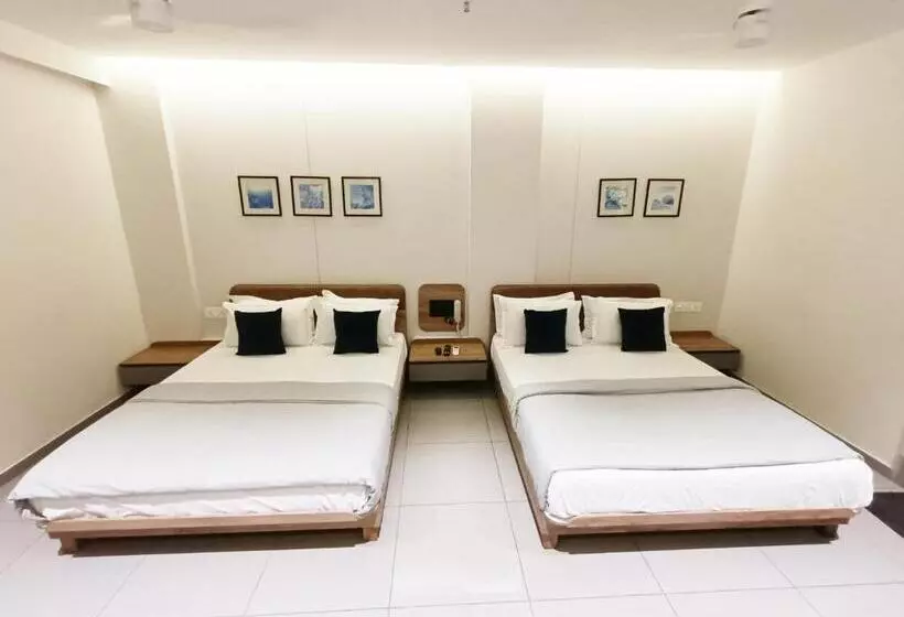 Kant By Gohotels   Near Shree Dwarkadhish Temple